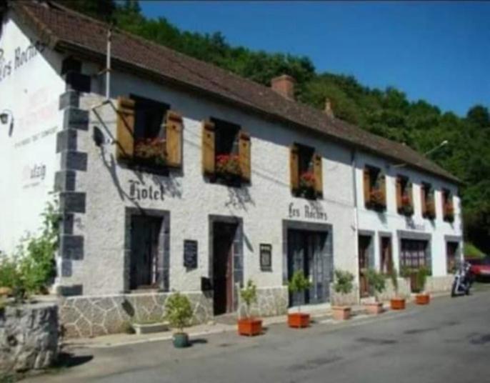 Les Roches D'hotes Bed & Breakfast Servant